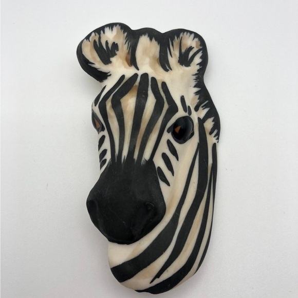 Carol Halmy Realistic Look Handpainted Porcelain Zebra Pin Brooch ~ Safari - Picture 3 of 3